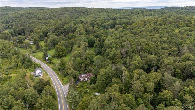 2 Couzines Road, Woodbourne, NY 12788