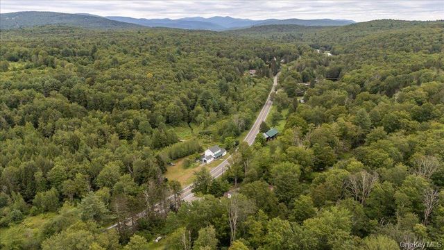 2 Couzines Road, Woodbourne, NY 12788