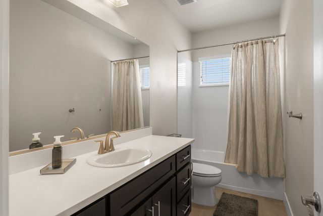 517 Desert Bloom Ct, Rocklin, CA 95765