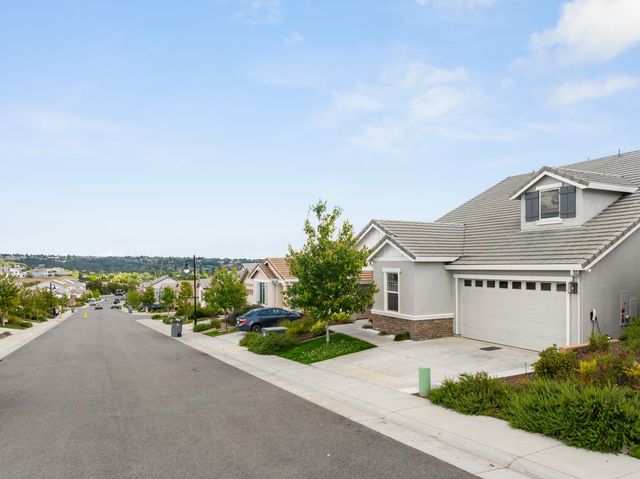 517 Desert Bloom Ct, Rocklin, CA 95765