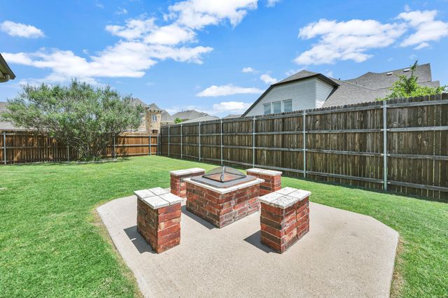15724 Landing Creek Lane, Fort Worth, TX 76262
