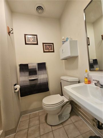 1637 N Main Street Ext, Center Twp, PA 16001