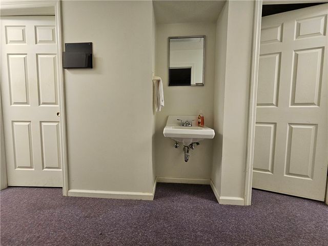 1637 N Main Street Ext, Center Twp, PA 16001