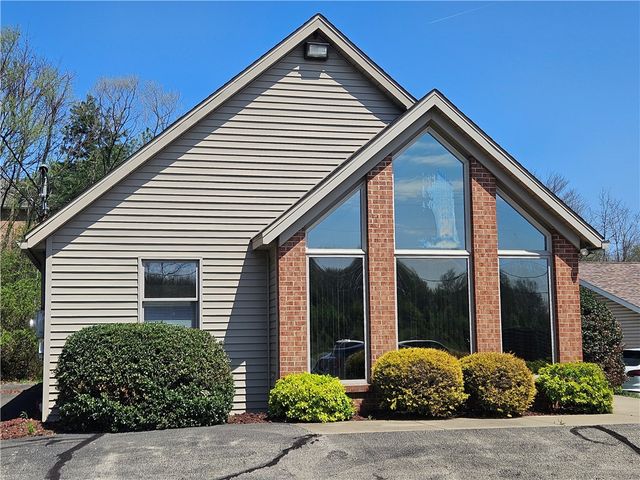 1637 N Main Street Ext, Center Twp, PA 16001