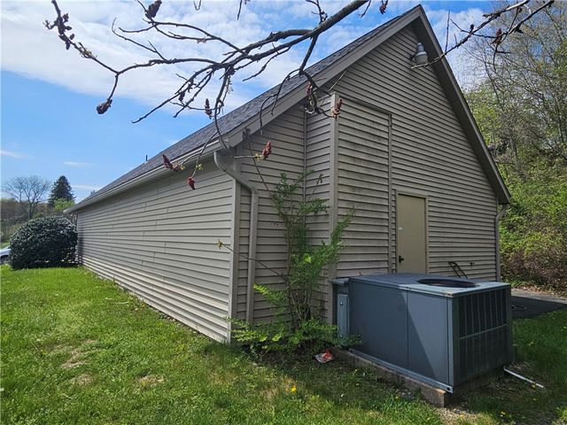 1637 N Main Street Ext, Center Twp, PA 16001