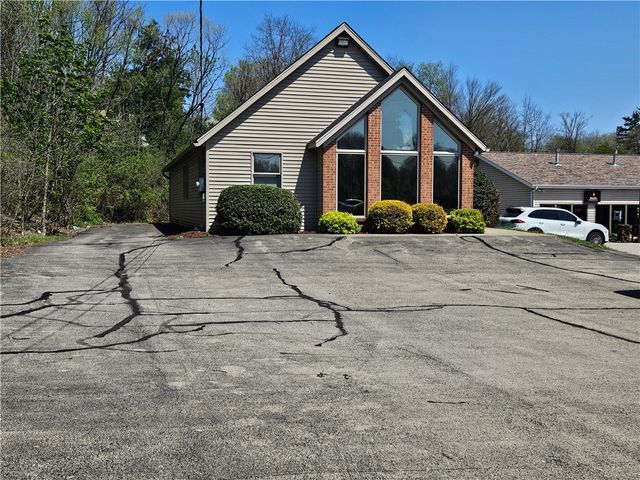 1637 N Main Street Ext, Center Twp, PA 16001