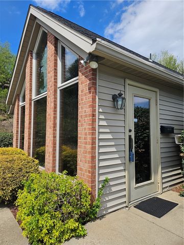 1637 N Main Street Ext, Center Twp, PA 16001