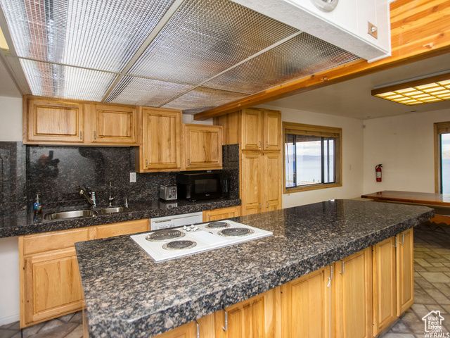 588 W RASPBERRY PATCH RD, Garden City, UT 84028