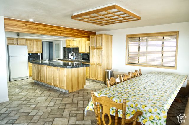 588 W RASPBERRY PATCH RD, Garden City, UT 84028