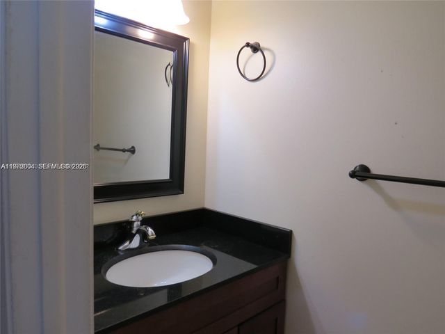 216 Lakeside Circle, Sunrise, FL 33326