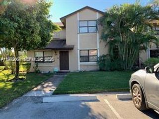 216 Lakeside Circle, Sunrise, FL 33326
