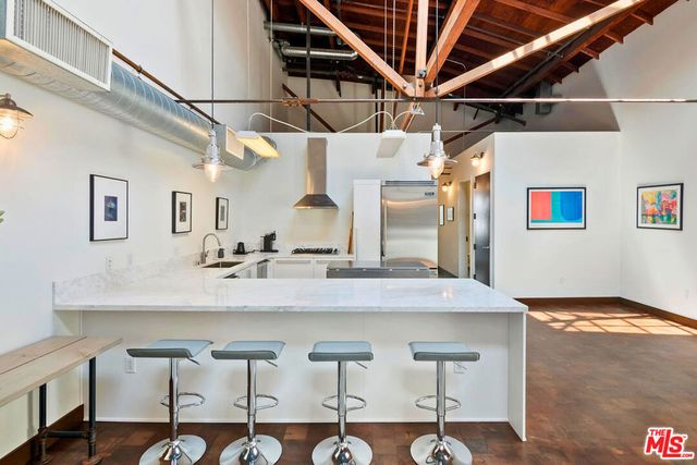 1046 PRINCETON Drive 201, Marina Del Rey, CA 90292