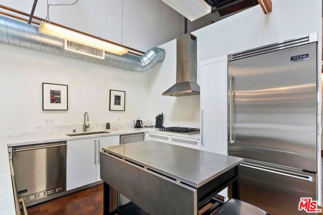 1046 PRINCETON Drive 201, Marina Del Rey, CA 90292