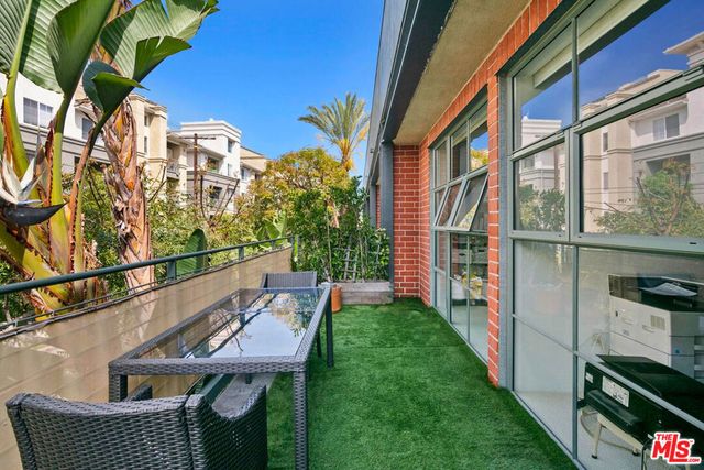 1046 PRINCETON Drive 201, Marina Del Rey, CA 90292