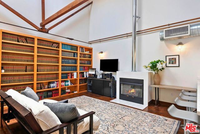 1046 PRINCETON Drive 201, Marina Del Rey, CA 90292