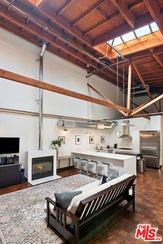 1046 PRINCETON Drive 201, Marina Del Rey, CA 90292