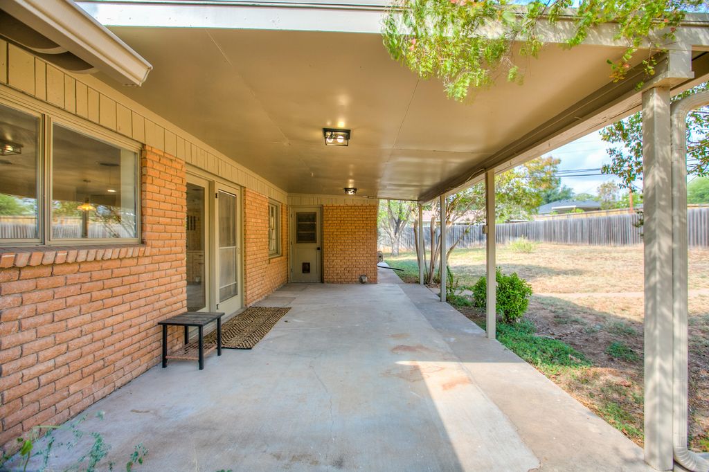 Image 34 of property listing at 2114 Sul Ross Street, San Angelo, TX 76904