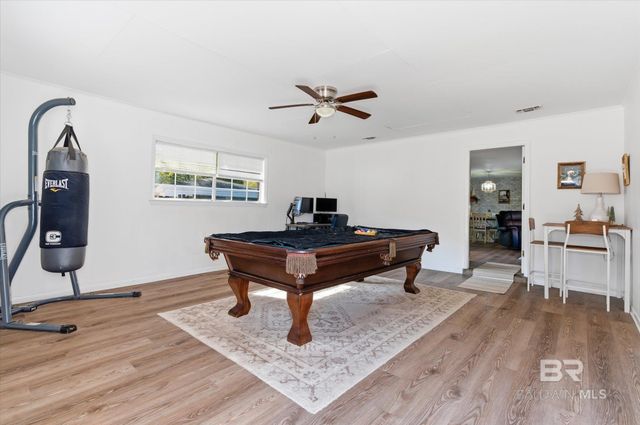 6 Oak Avenue, Satsuma, AL 36572