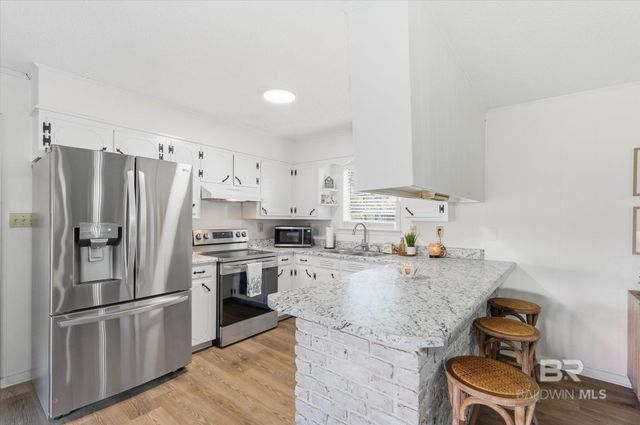 6 Oak Avenue, Satsuma, AL 36572