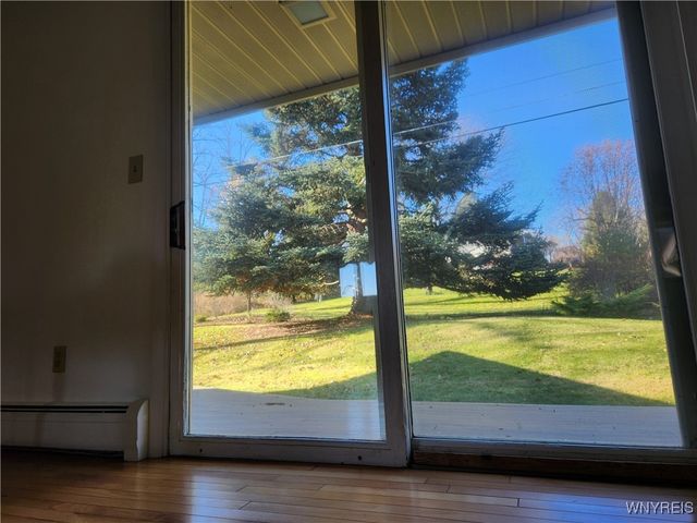 1 White Springs Circle, Geneva Town, NY 14456