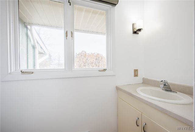 1 White Springs Circle, Geneva Town, NY 14456