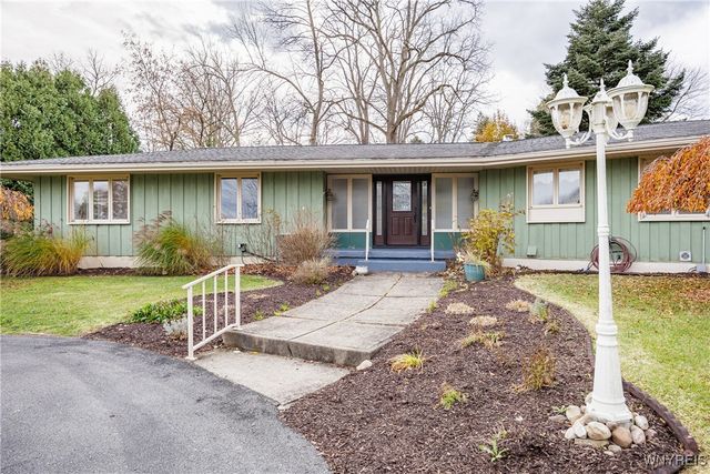 1 White Springs Circle, Geneva Town, NY 14456