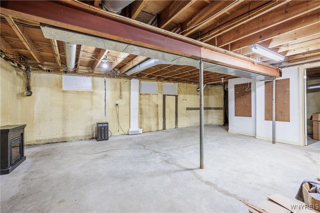 1 White Springs Circle, Geneva Town, NY 14456