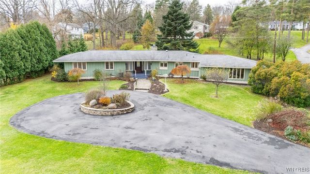 1 White Springs Circle, Geneva Town, NY 14456