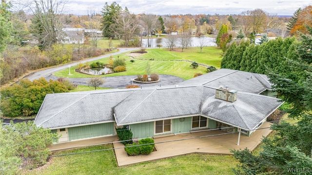 1 White Springs Circle, Geneva Town, NY 14456