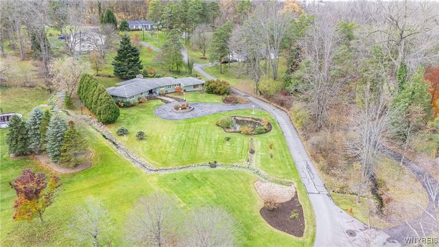 1 White Springs Circle, Geneva Town, NY 14456