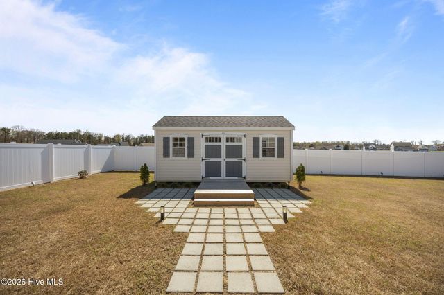 2996 Landon Drive, Greenville, NC 27858