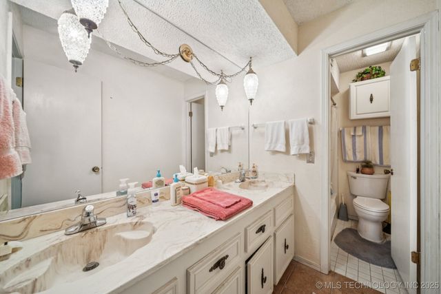 1504 College Park Road, Claremore, OK 74017