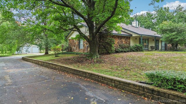 1504 College Park Road, Claremore, OK 74017