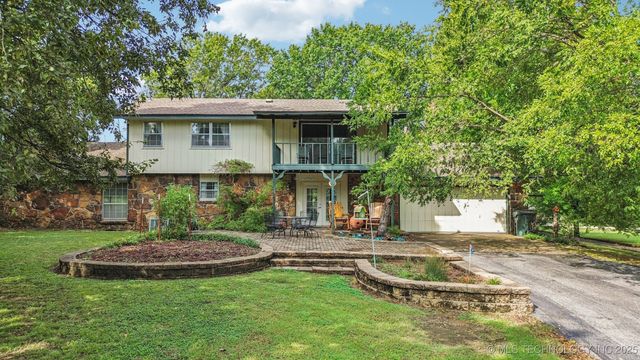 1504 College Park Road, Claremore, OK 74017