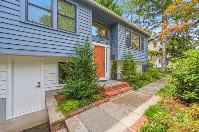40 Sunset Hill Rd, Boston, MA 02132