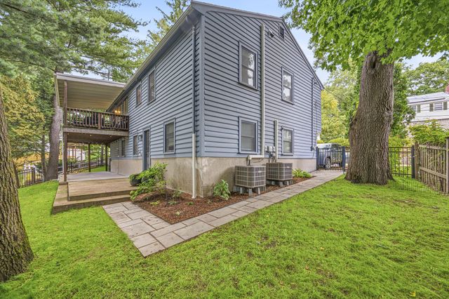 40 Sunset Hill Rd, Boston, MA 02132