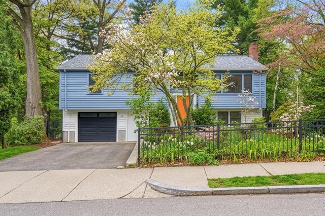 40 Sunset Hill Rd, Boston, MA 02132