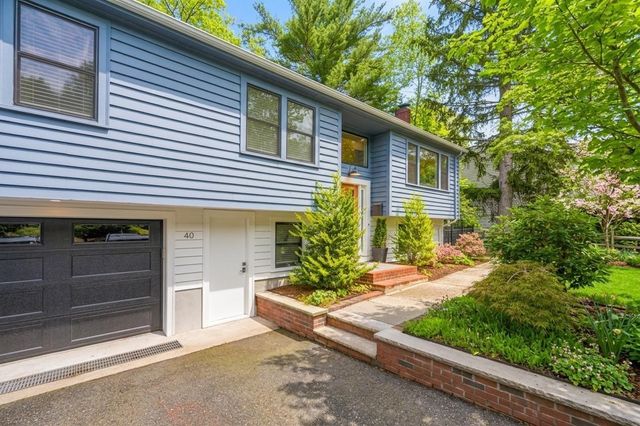 40 Sunset Hill Rd, Boston, MA 02132