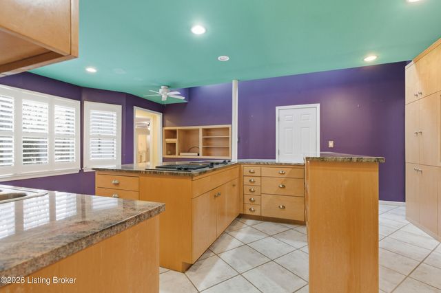 5206 Moccasin Trail, Louisville, KY 40207