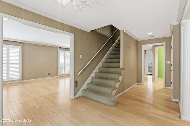 5206 Moccasin Trail, Louisville, KY 40207