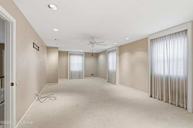 5206 Moccasin Trail, Louisville, KY 40207