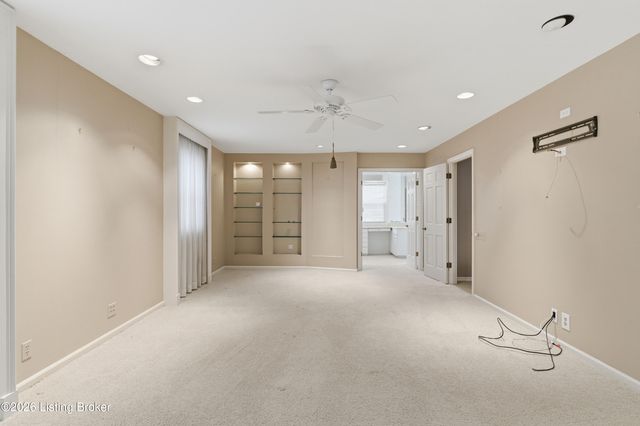 5206 Moccasin Trail, Louisville, KY 40207