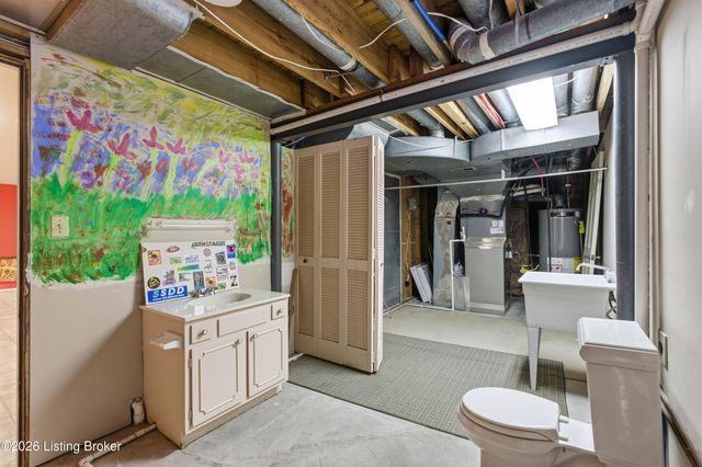 5206 Moccasin Trail, Louisville, KY 40207