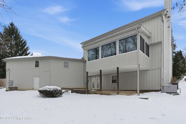 5206 Moccasin Trail, Louisville, KY 40207
