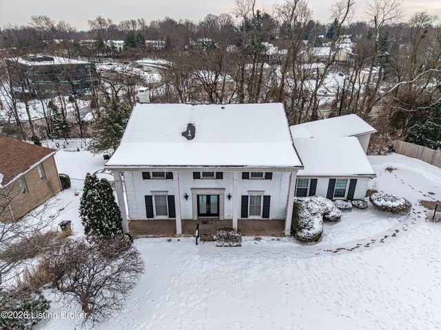 5206 Moccasin Trail, Louisville, KY 40207