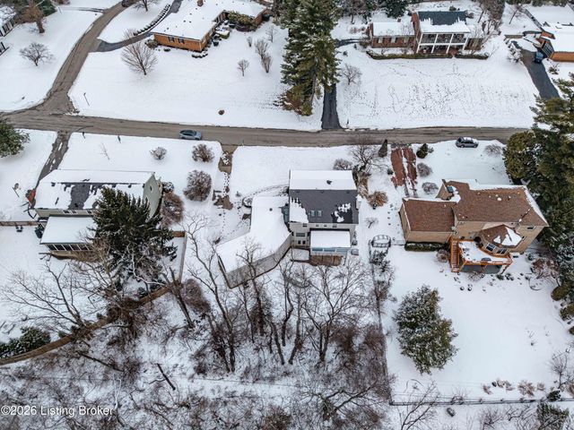5206 Moccasin Trail, Louisville, KY 40207