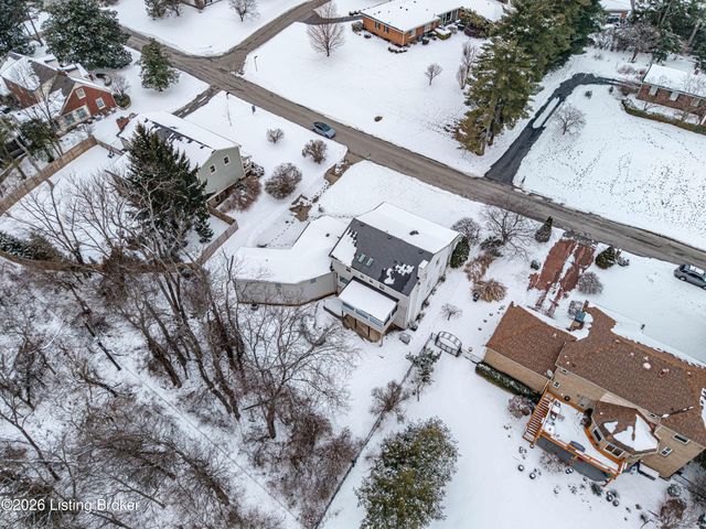 5206 Moccasin Trail, Louisville, KY 40207