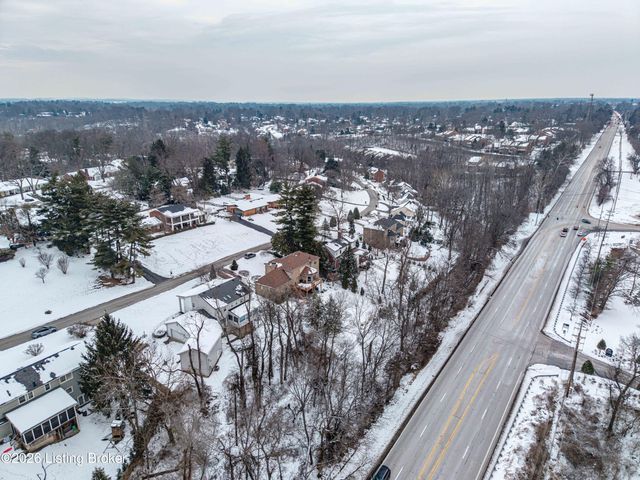 5206 Moccasin Trail, Louisville, KY 40207