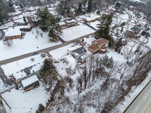 5206 Moccasin Trail, Louisville, KY 40207