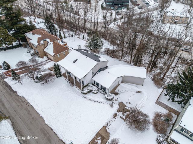5206 Moccasin Trail, Louisville, KY 40207